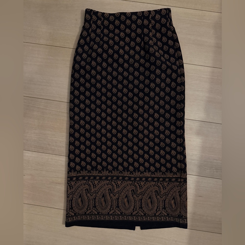 Dress barn skirt size 6